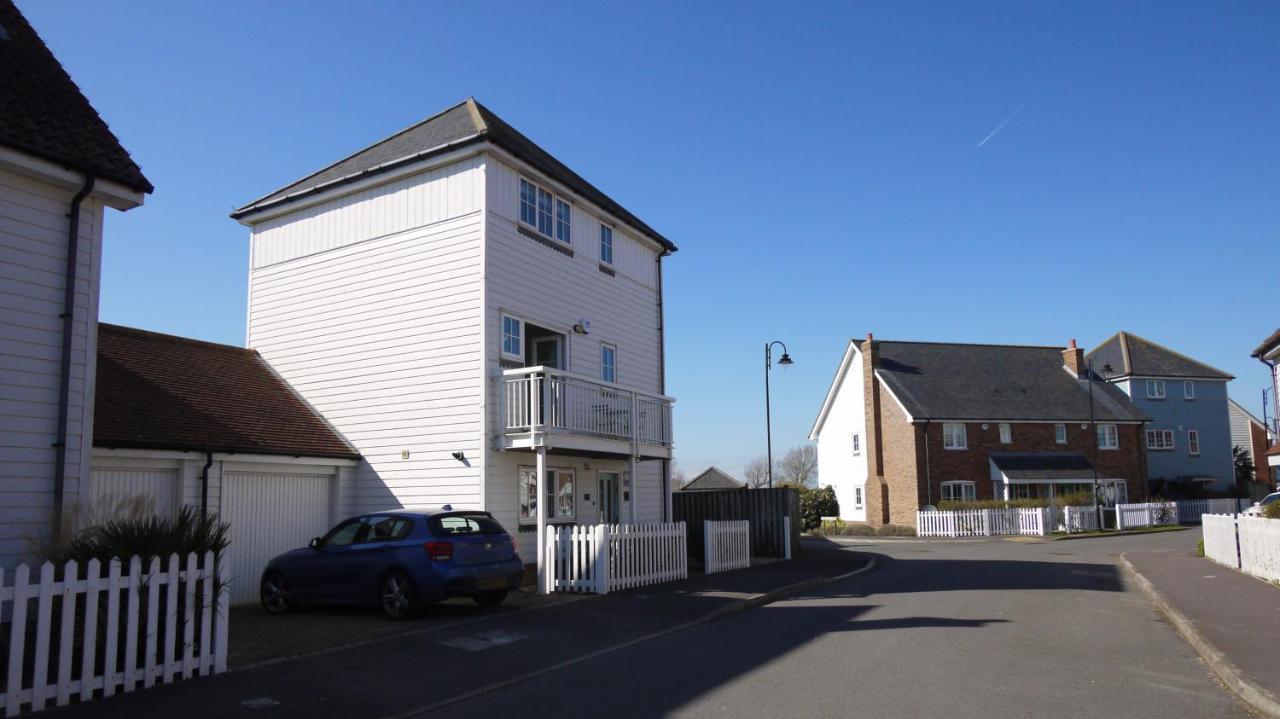 The Salty Dog Holiday Cottage, Camber Sands Rye Bagian luar foto